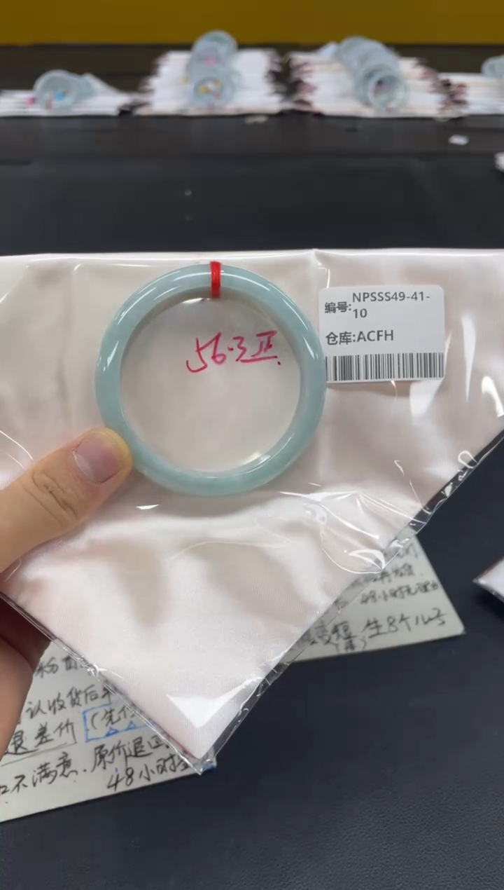 未镶嵌手镯翡翠翡翠手镯