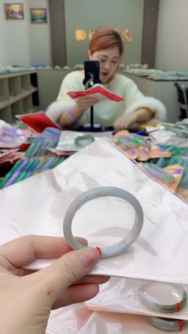 【闪购商品】翡翠手镯未镶嵌0582468026