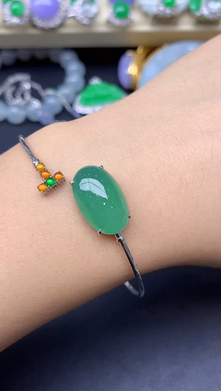 18K金镶嵌手镯翡翠268-雪姐翡翠天天见