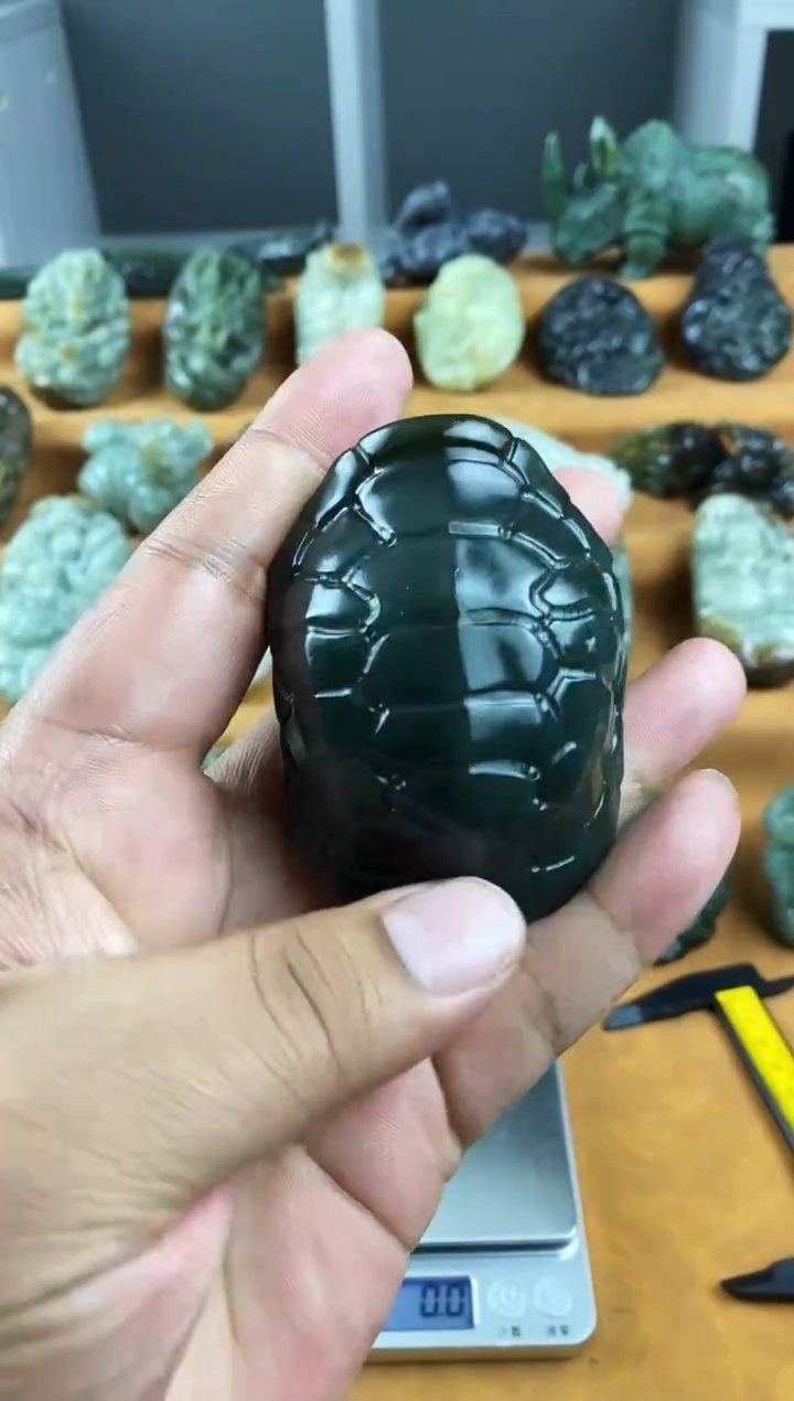 未镶嵌和田玉把件1