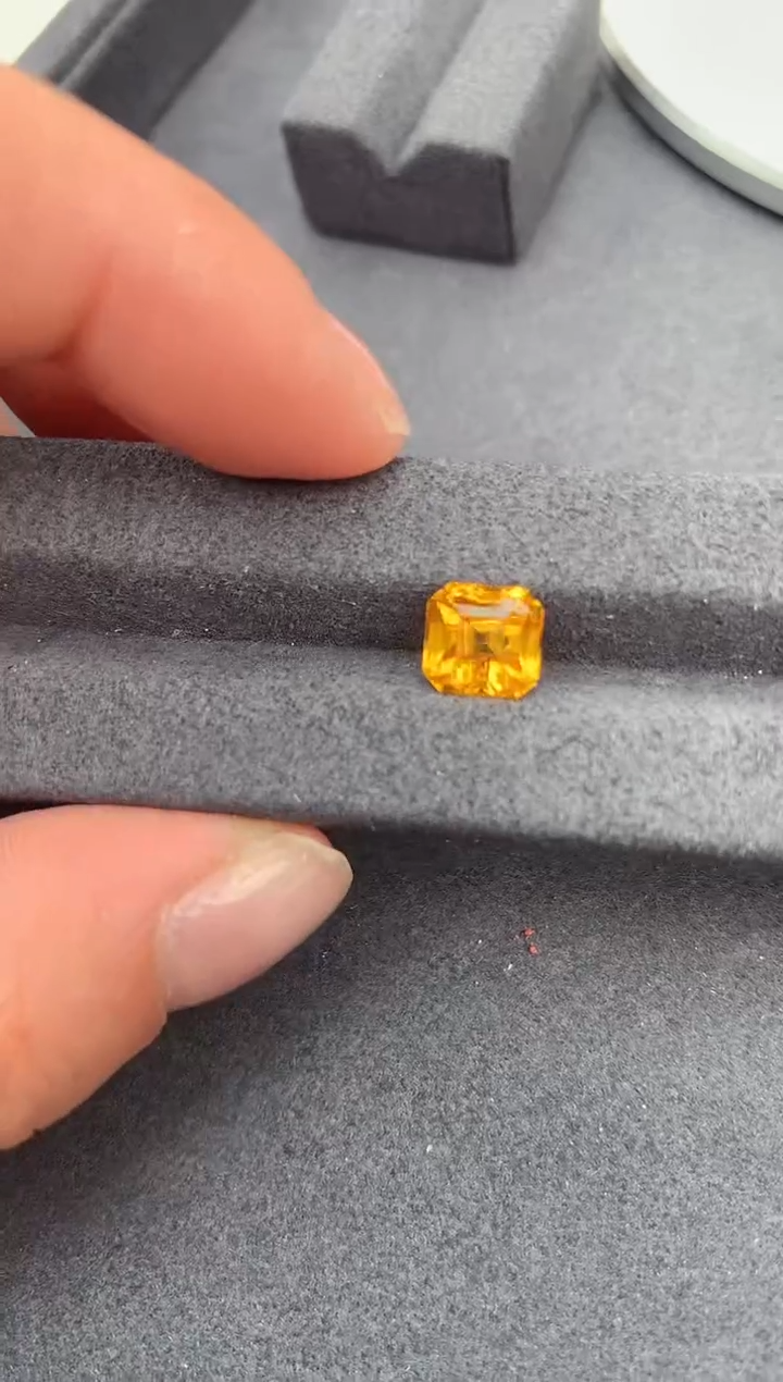 【闪购商品】彩色蓝宝石裸石未镶嵌3ct黄蓝宝