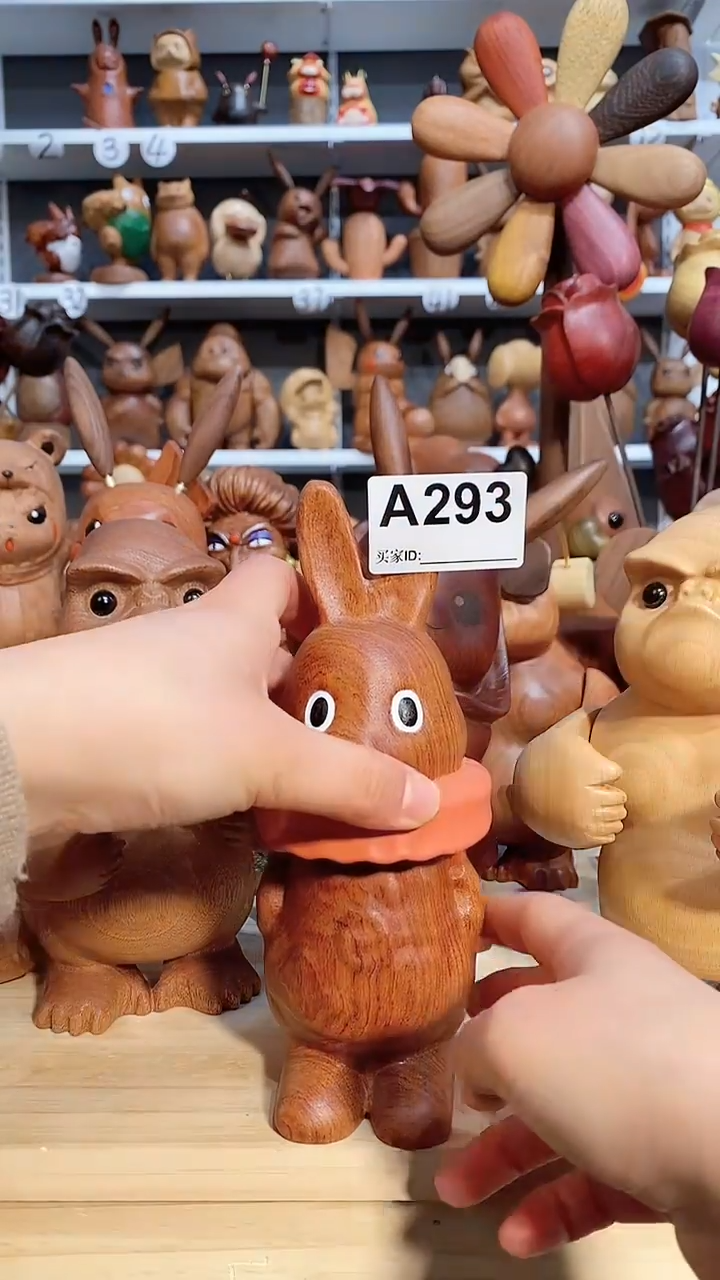 【闪购商品】木木雕摆件可爱卡通