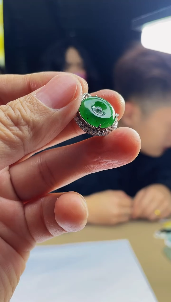 【闪购商品】定制翡翠未镶嵌         2134