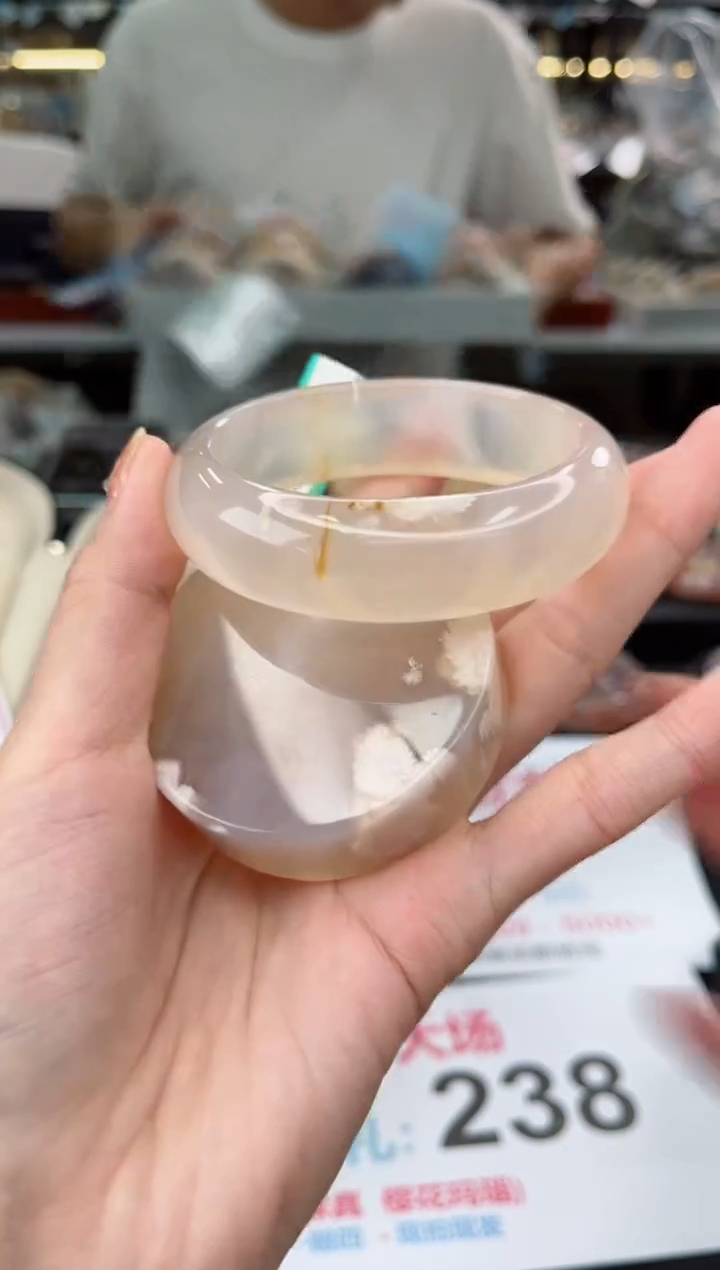 【闪购商品】石英质玉手镯未镶嵌58圈口（赠品镯心）3681042