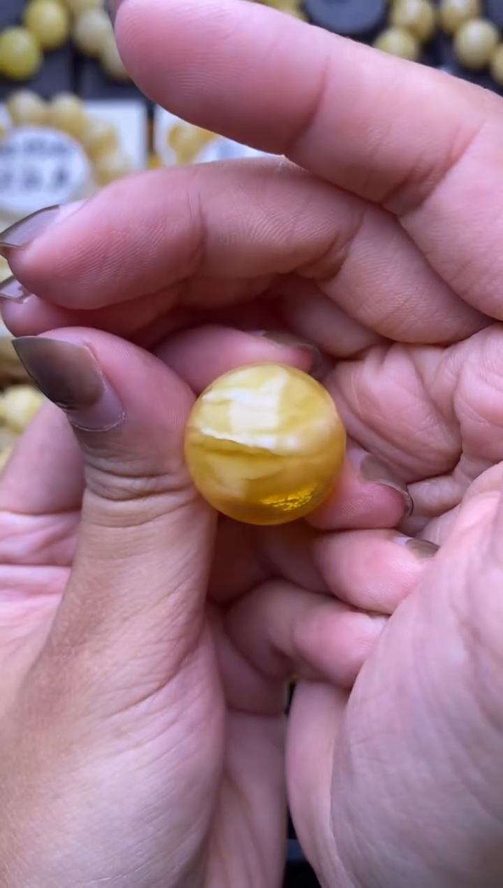 裸石琥珀未镶嵌大小姐珠宝9