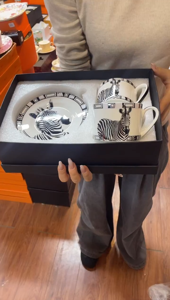 杯鸿辉家品牌瓷器，京东包邮！