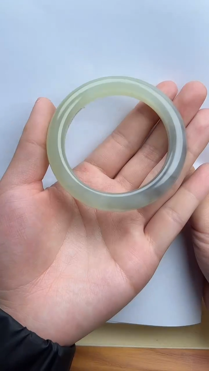 【闪购商品】和田玉手镯未镶嵌56圈口kk