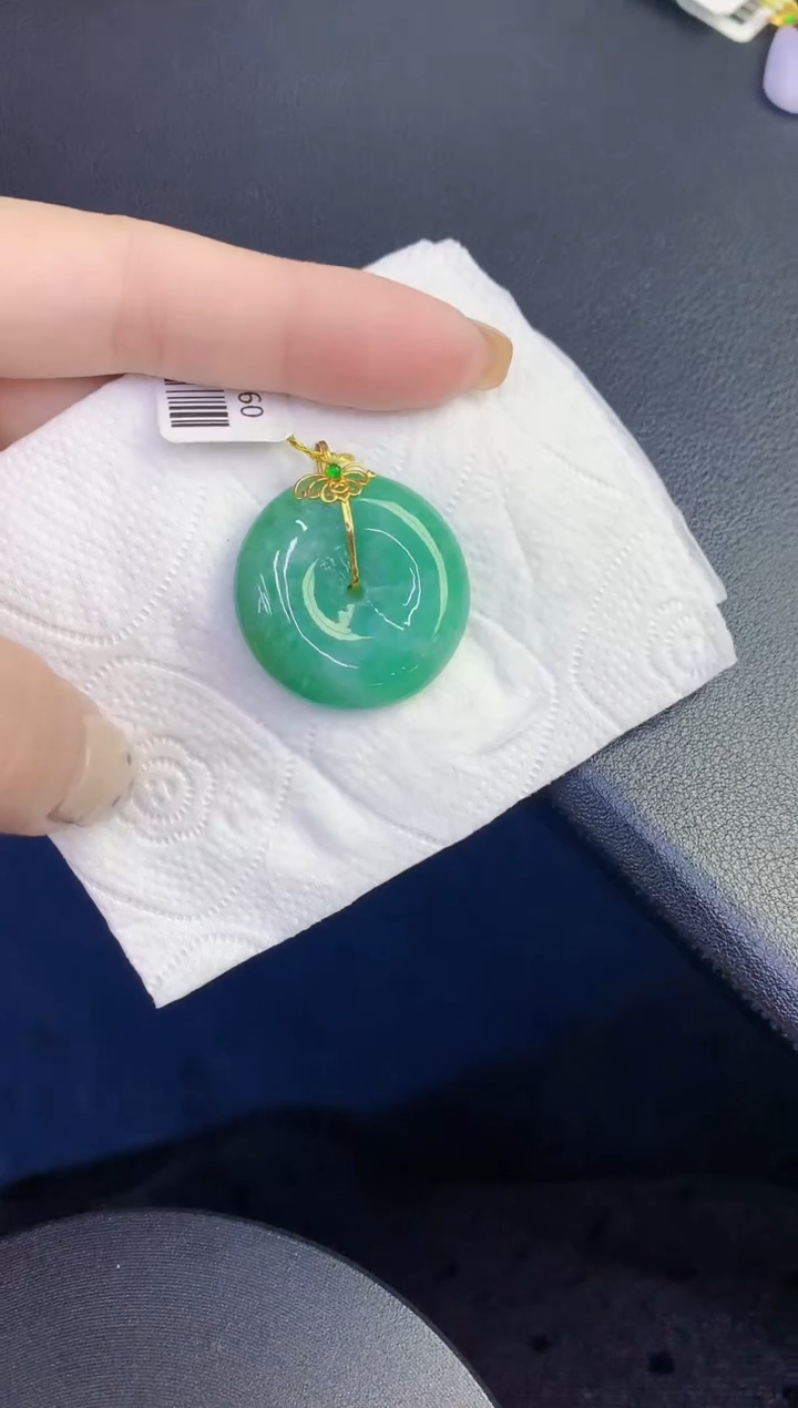 颈饰18K金镶嵌翡翠缅甸天然翡翠A货