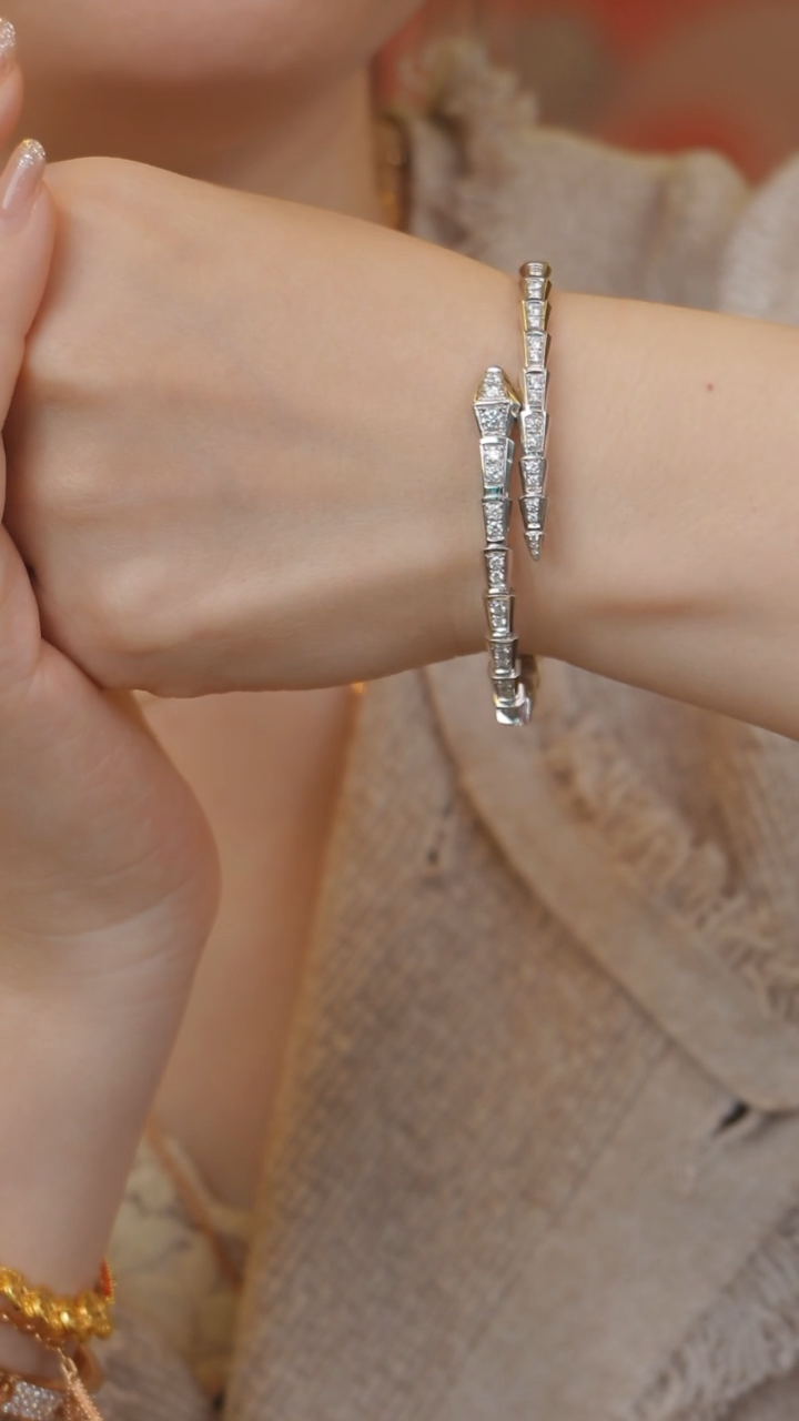 【闪购商品】钻石手镯18K金镶嵌蛇手镯