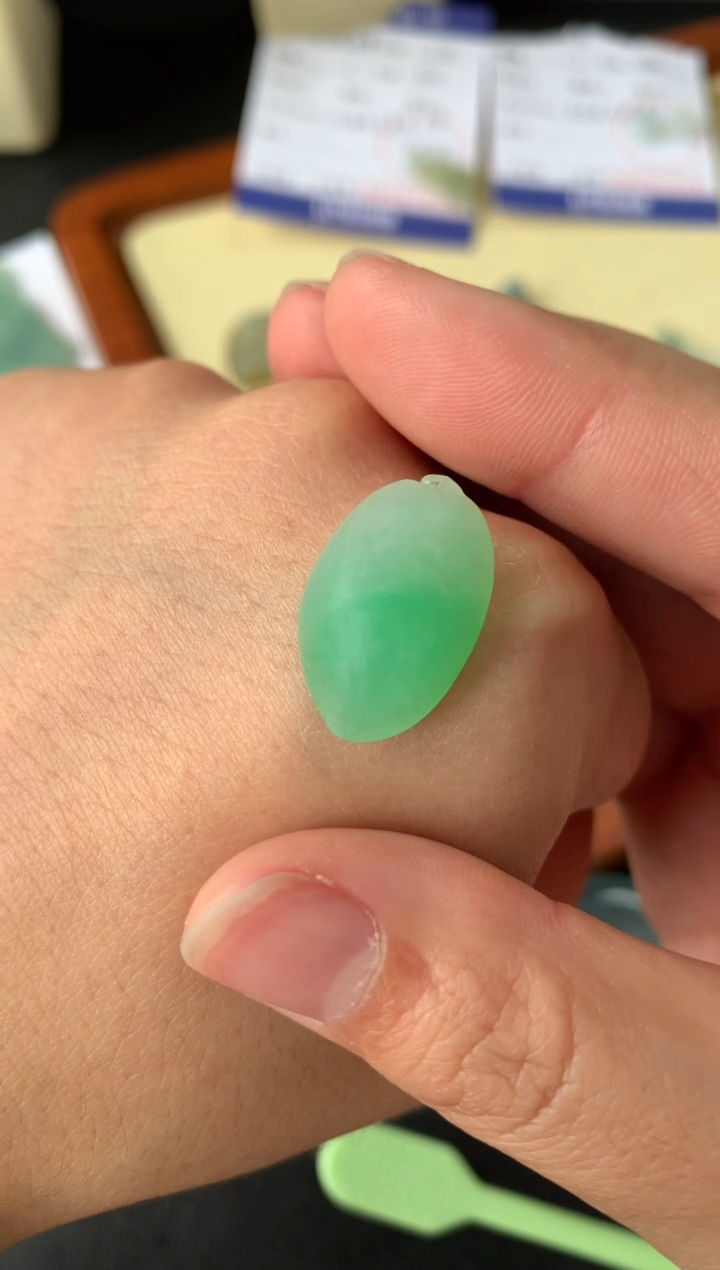 【闪购商品】定制翡翠未镶嵌翡翠