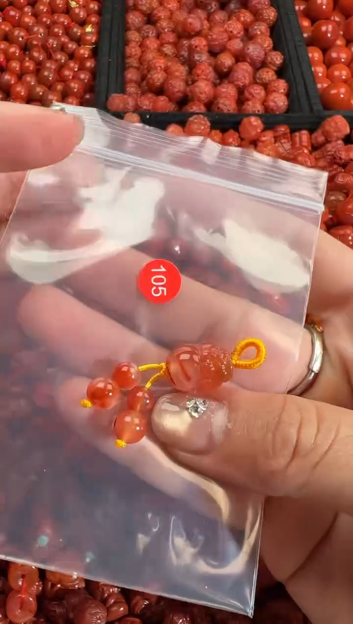 南红玛瑙合金颈饰2