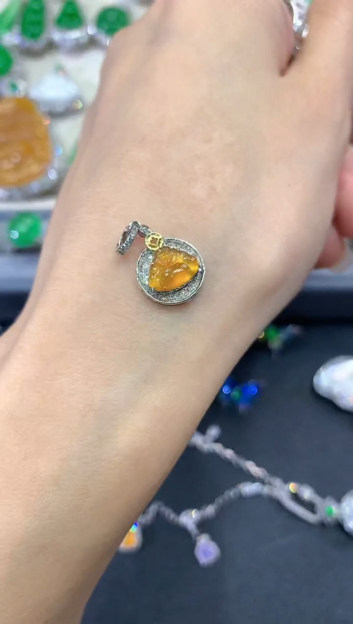 【闪购商品】翡翠吊坠(不含链)18K金镶嵌q104