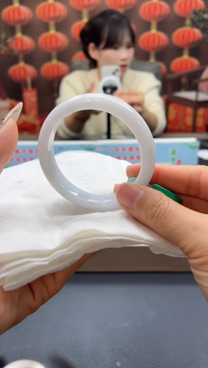 【闪购商品】翡翠手镯未镶嵌00009398