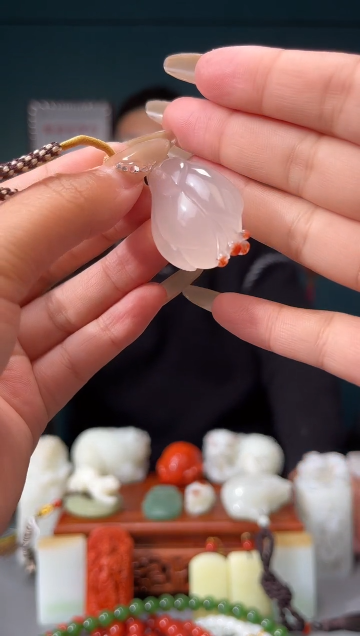 【闪购商品】南红玛瑙颈饰未镶嵌吊坠