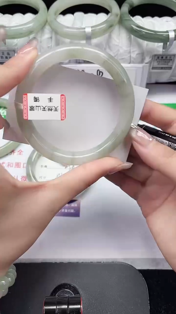 未镶嵌手镯石英质玉170-58/59