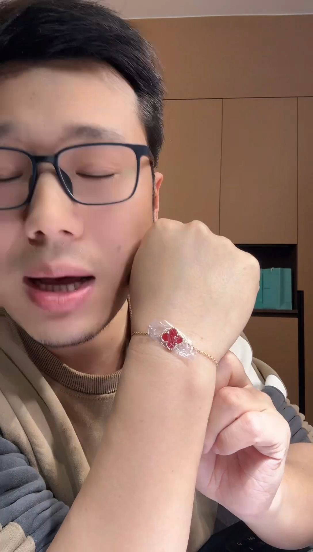 【闪购商品】玛瑙/玉髓手链18K金镶嵌 红色k黄，单花四叶草手链GHJ