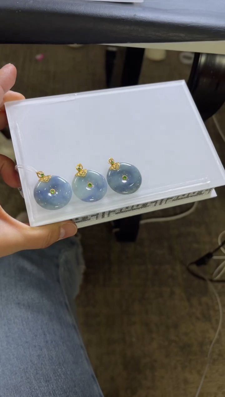 【闪购商品】翡翠颈饰18K金镶嵌Z105多样性发一件/配绳子