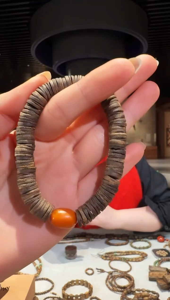 【闪购商品】沉香手串海南莺歌绿棋单圈药片珠沉水