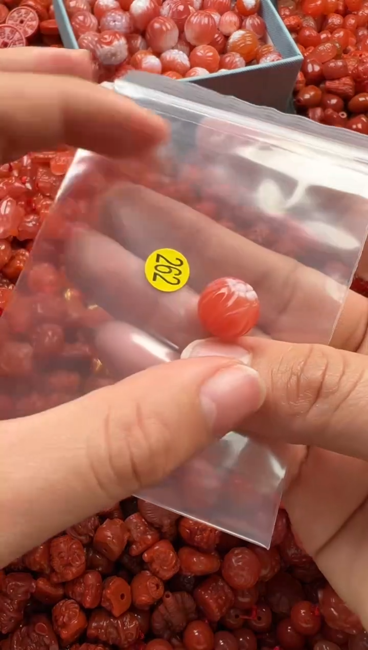 【闪购商品】南红玛瑙颈饰未镶嵌1