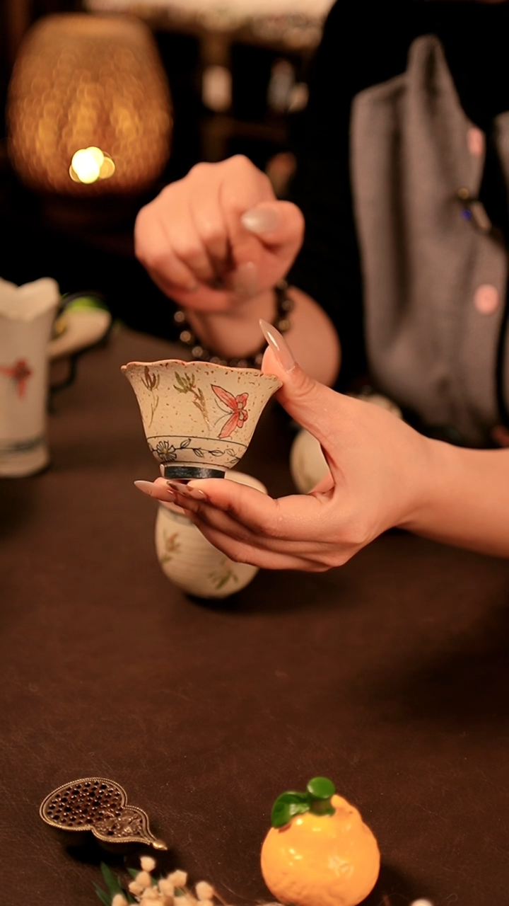 【闪购商品】闪购冲冲冲 青花蝴蝶兰花