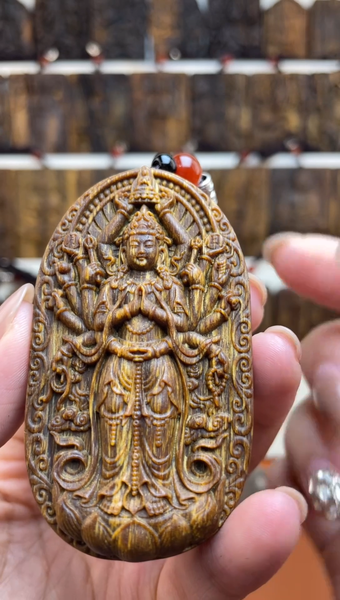 木木雕款芽庄 站千手 7cm送养香瓶 