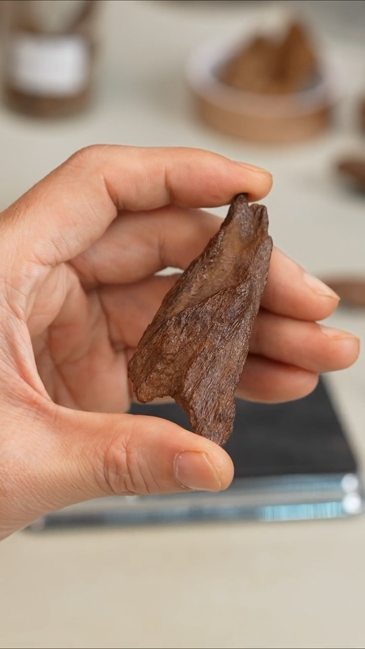 沉香沉香碎屑088越南富森红土沉水15.3g