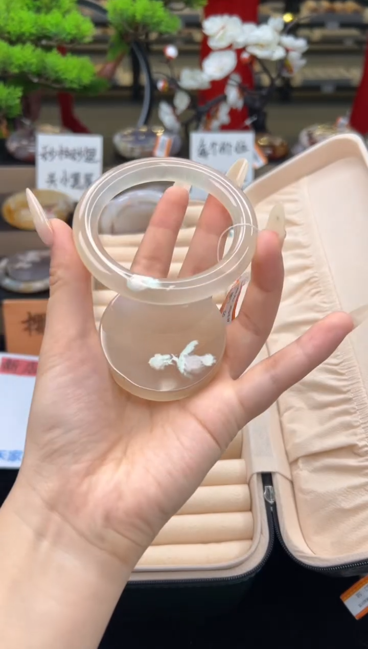 【闪购商品】石英质玉手镯未镶嵌56圈口（赠送镯心）21130