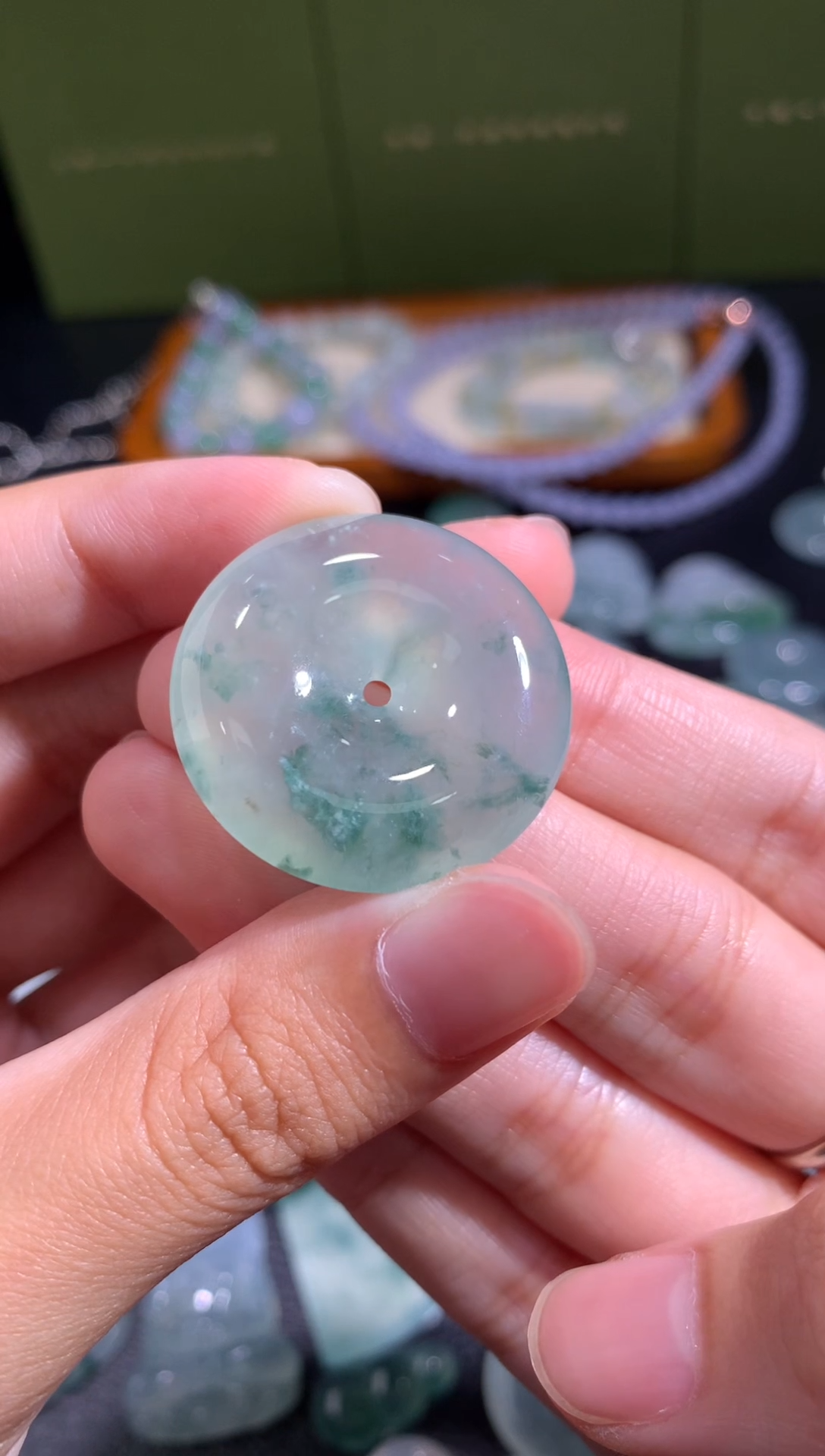 颈饰未镶嵌翡翠扣子