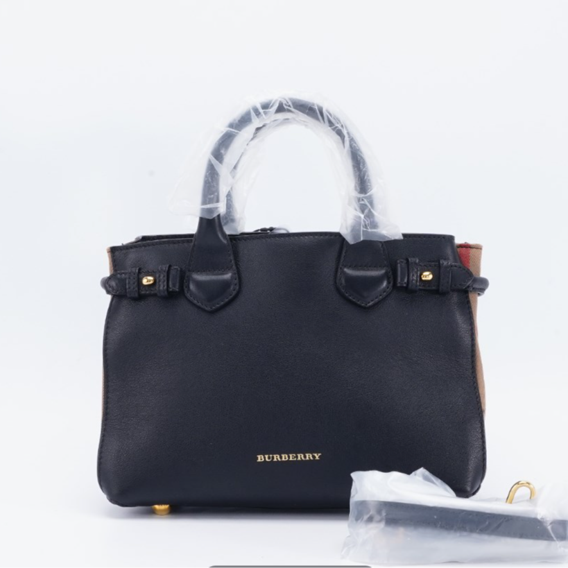 95新 BURBERRY/博柏利  班纳小号包/BG22013408