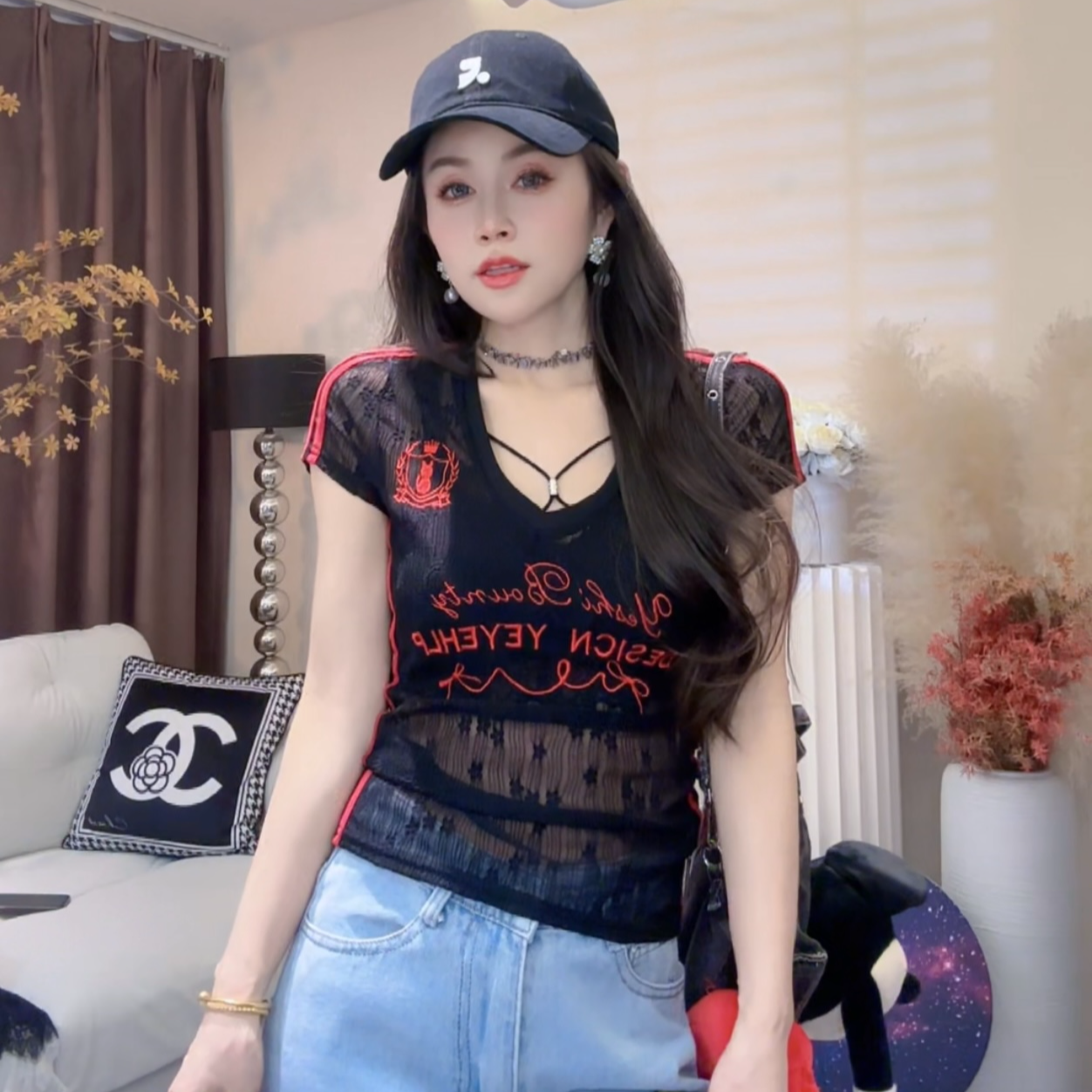 L.X~美式V领微透蕾丝刺绣T恤女夏季短袖修身显瘦辣妹百搭上衣6267