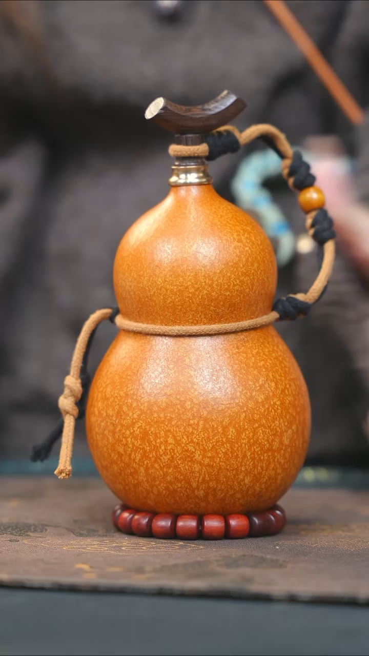 【闪购商品】WS156大漆酒葫芦不包手串及旋转底座