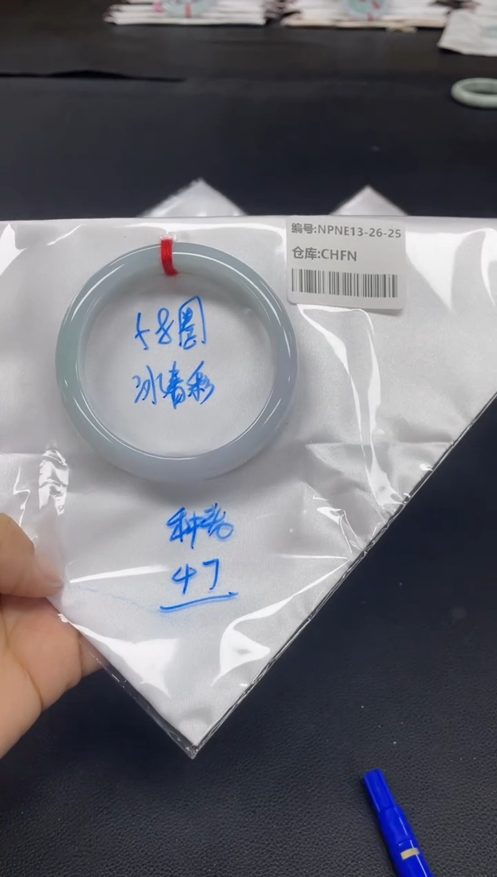 未镶嵌手镯翡翠翡翠手镯