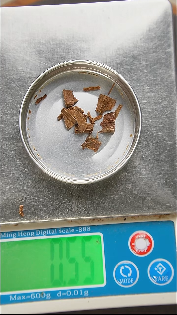 沉香沉香碎屑?****੭0.5克达拉干香料