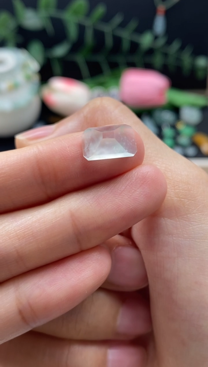 【闪购商品】翡翠颈饰未镶嵌翡翠冰种随型