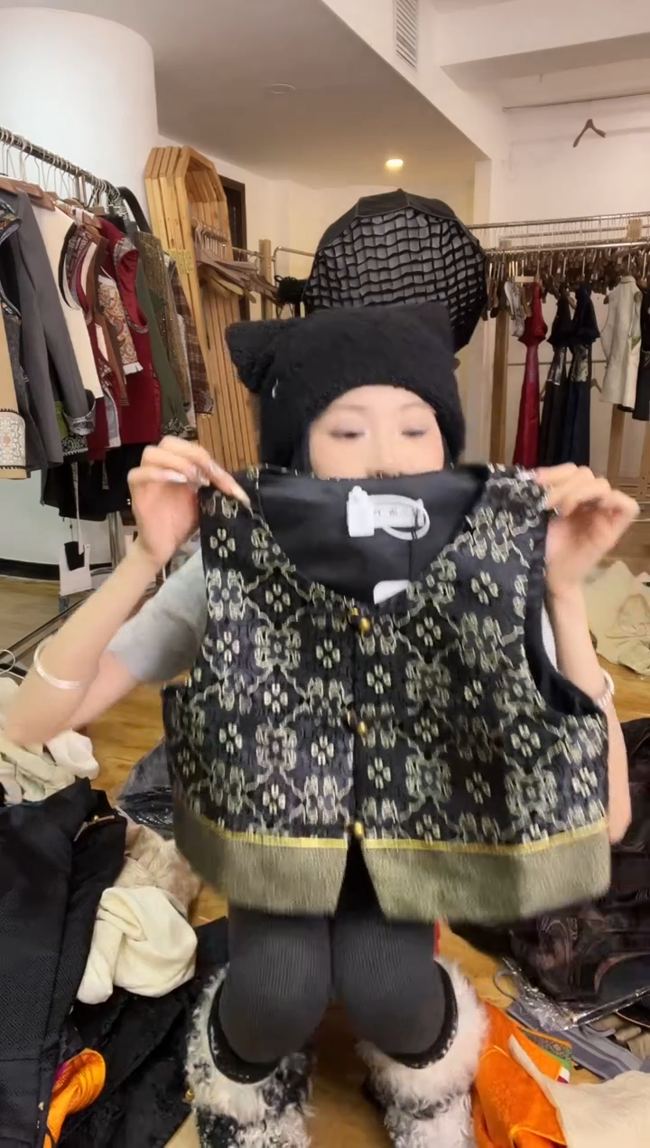 M码       90-105斤  马甲