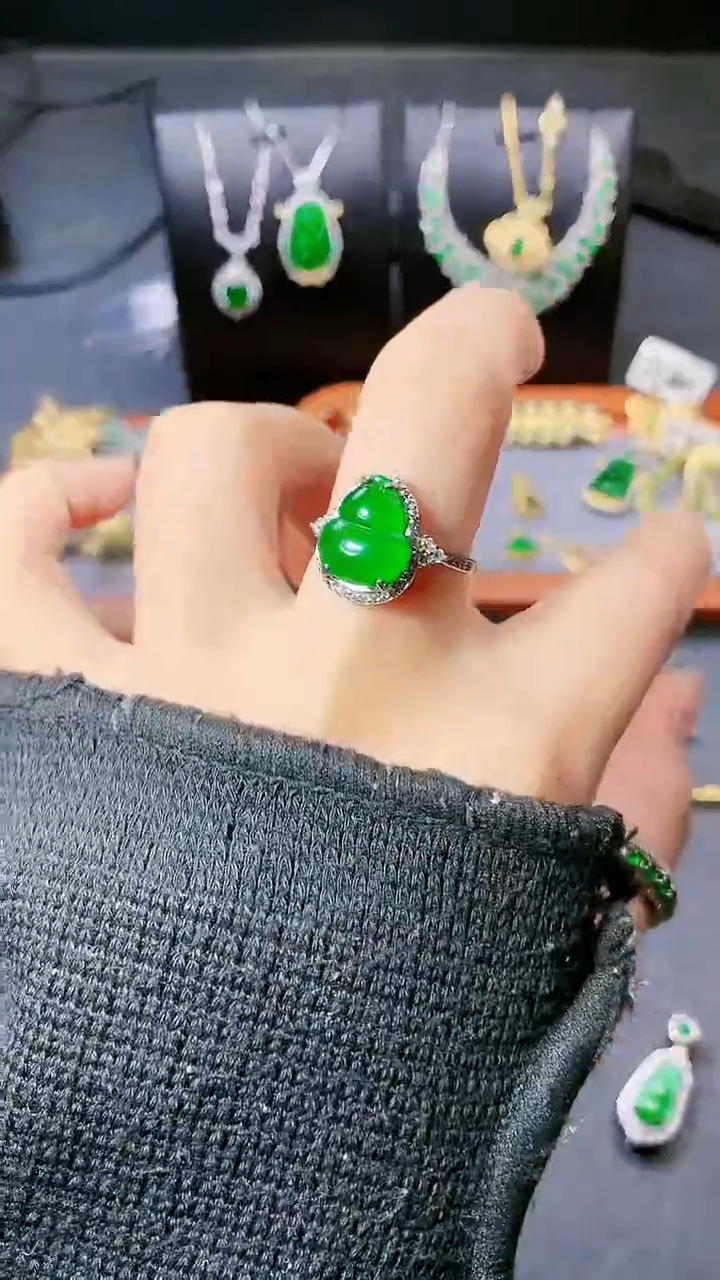 【闪购商品】翡翠戒指银S925镶嵌戒指