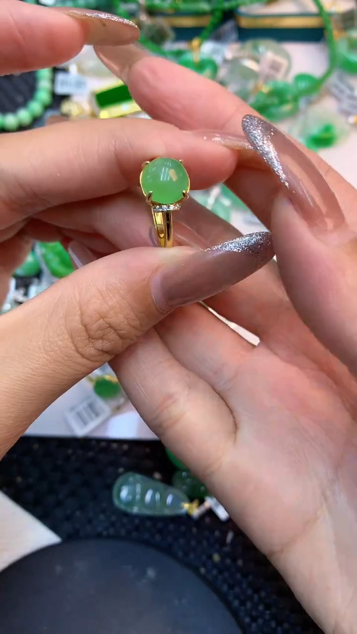 颈饰未镶嵌翡翠1