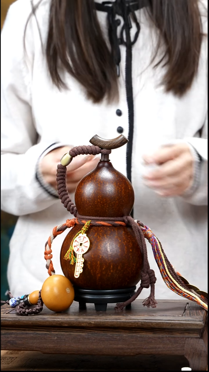 YV077精品藏绳款天然酒葫芦（一物一拍）+原色小手捏