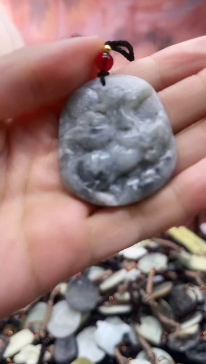 未镶嵌岫玉吊坠·