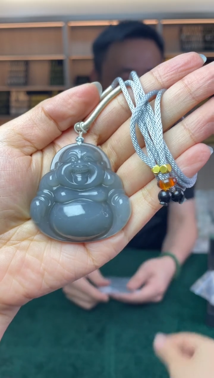 和田玉未镶嵌颈饰多样性发一件