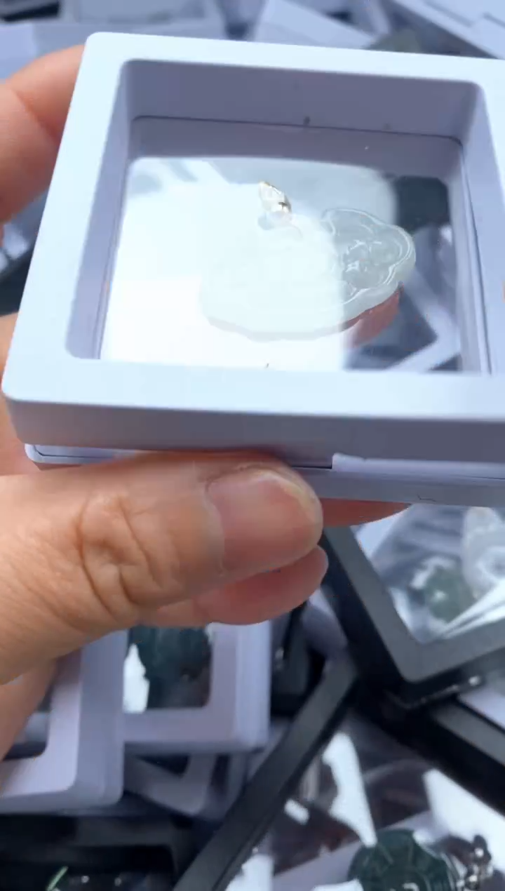 【闪购商品】翡翠吊坠(不含链)未镶嵌39382