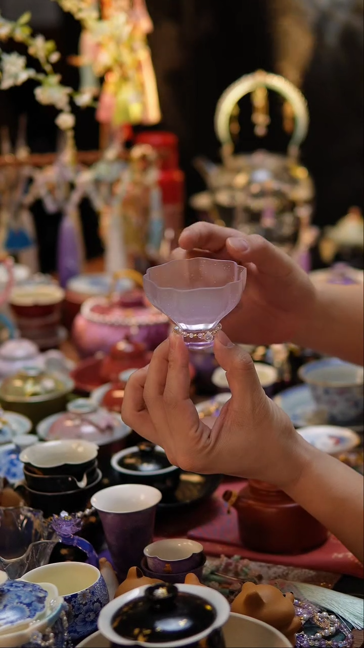 【闪购商品】紫色星空花口杯+链子