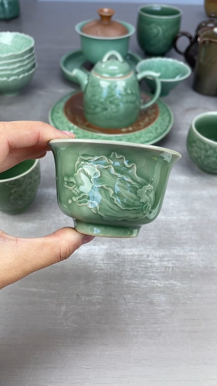 青瓷仓储清仓福利白菜