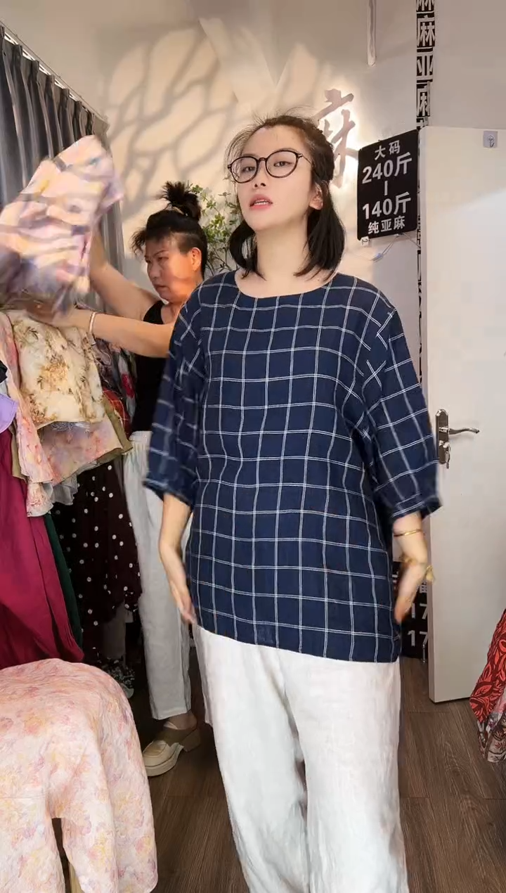 亚麻大码女装系列。