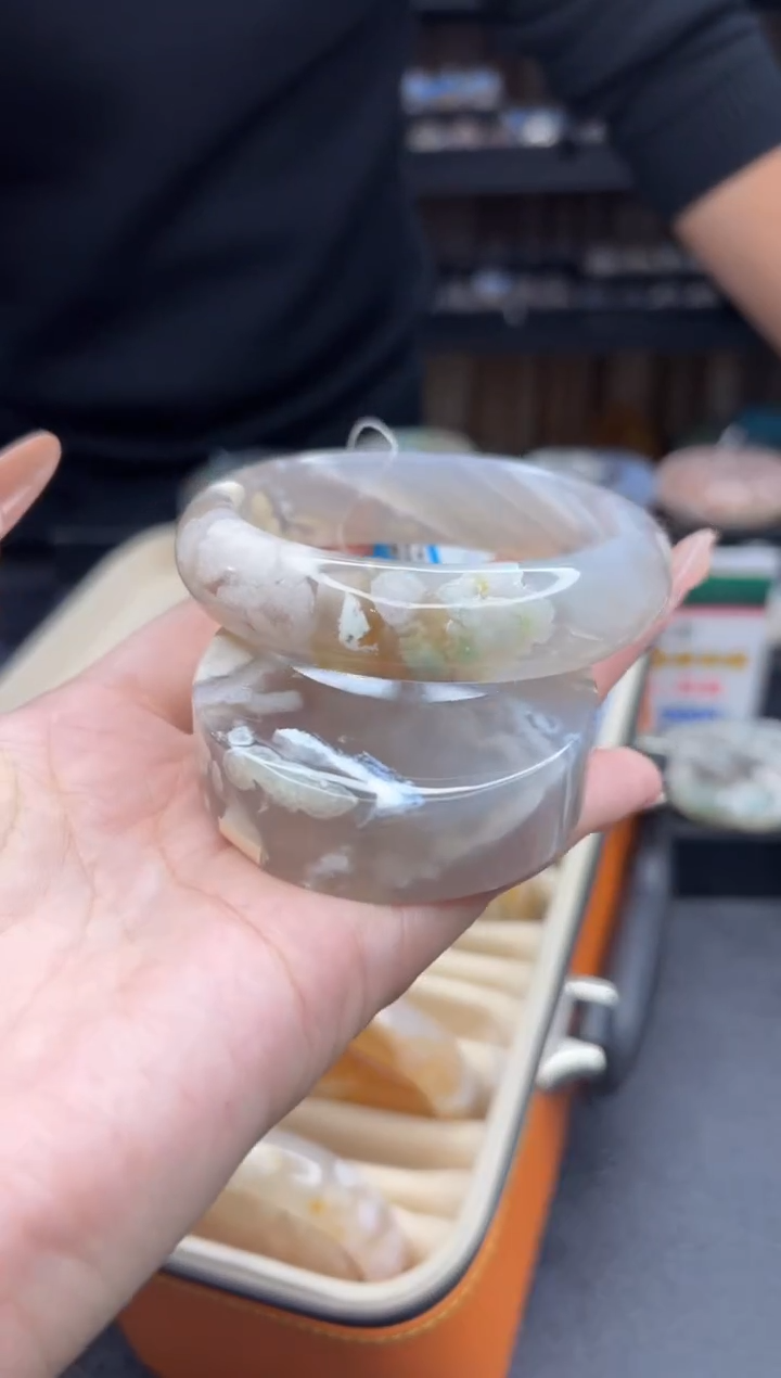 【闪购商品】石英质玉手镯未镶嵌553（58圈赠送镯心）