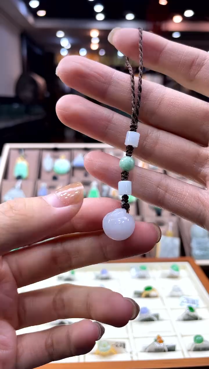 【闪购商品】翡翠挂件未镶嵌苹果