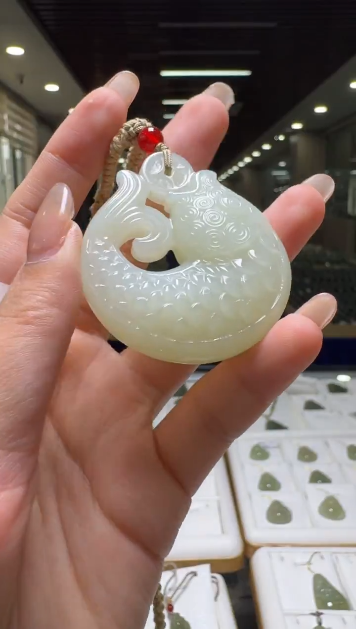 颈饰未镶嵌和田玉大连年有余吊坠/配绳