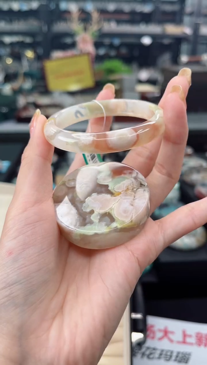 【闪购商品】石英质玉手镯未镶嵌53圈口（赠品镯心）6507336