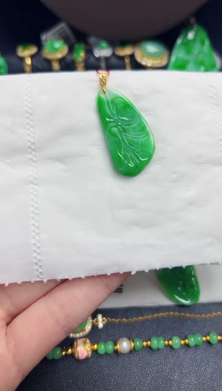 【闪购商品】翡翠颈饰18K金镶嵌Y缅料A货/支持复检/一件