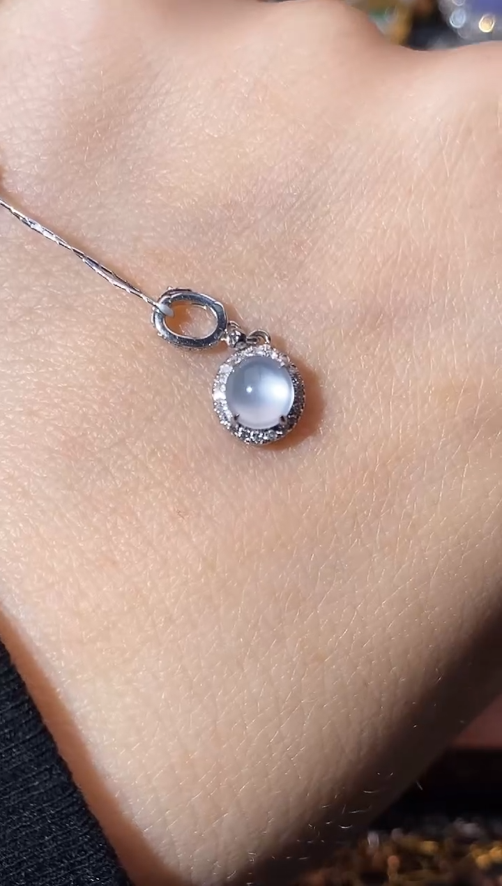 【闪购商品】翡翠颈饰18K金镶嵌吊坠